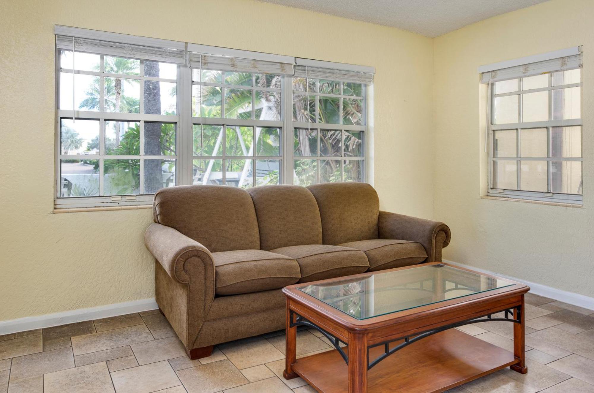 Sand Glo Villas Indian Rocks Beach Exterior photo