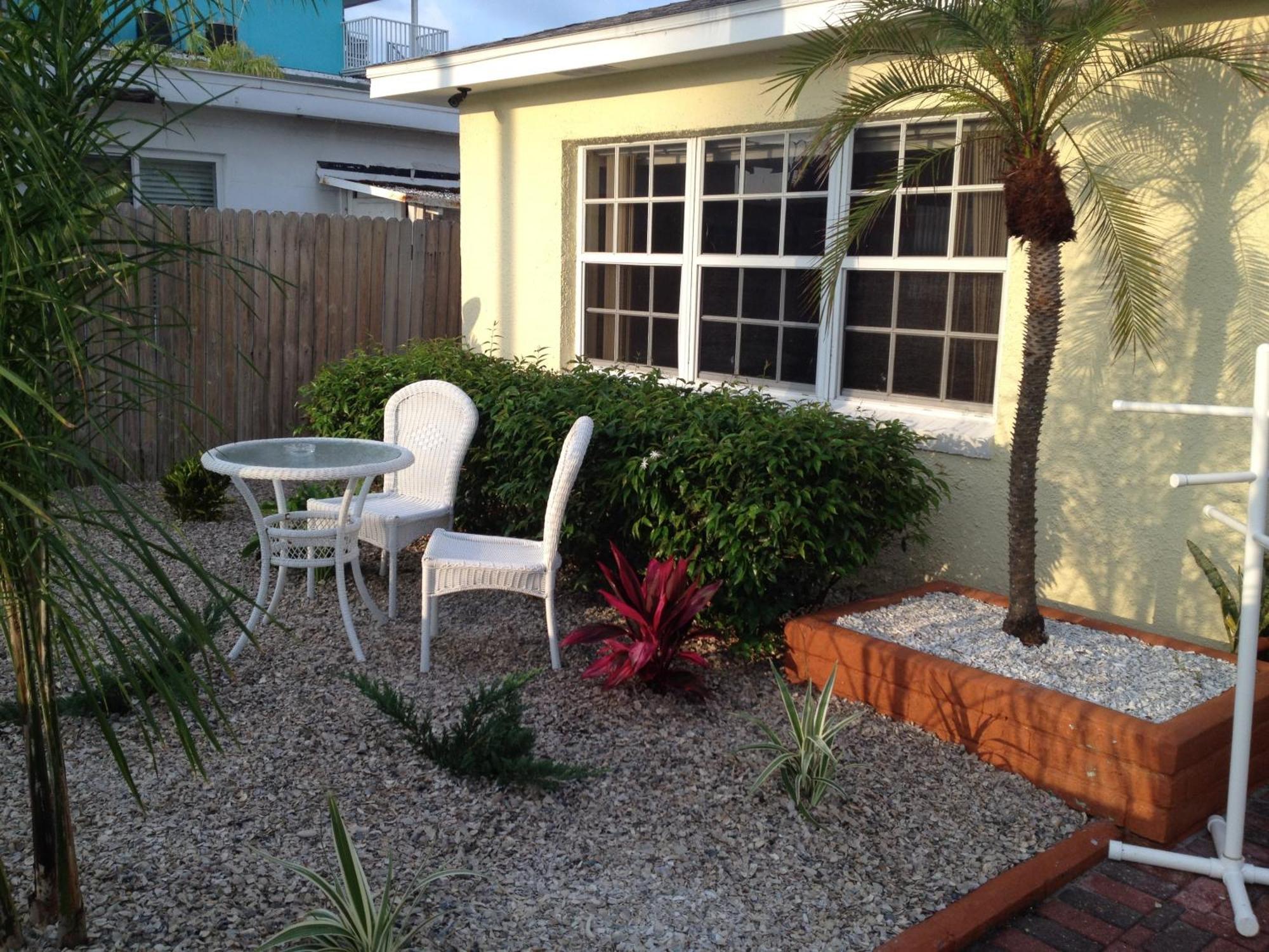 Sand Glo Villas Indian Rocks Beach Exterior photo